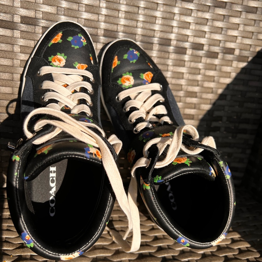Coach women’s Floral High-Top Sneakers size 7 EUR 37 new without box - Picture 3 of 6
